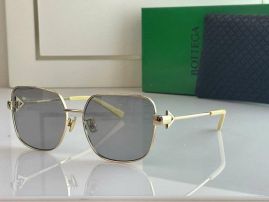 Picture of Bottega Veneta Sunglasses _SKUfw45926052fw